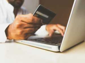 e-commerce transforming retail