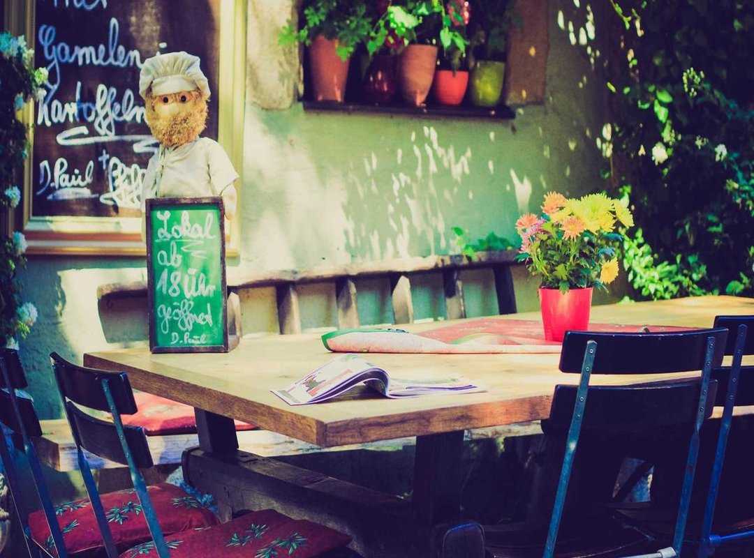 Timing and Delivery: How to Give a Compliment That Lands Perfectly